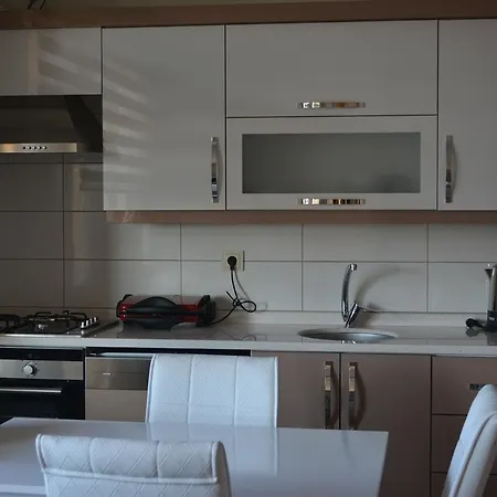 Aparthotel Serenti *